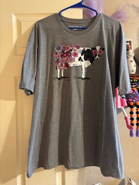 Gray Floral Cow Graphic Tee